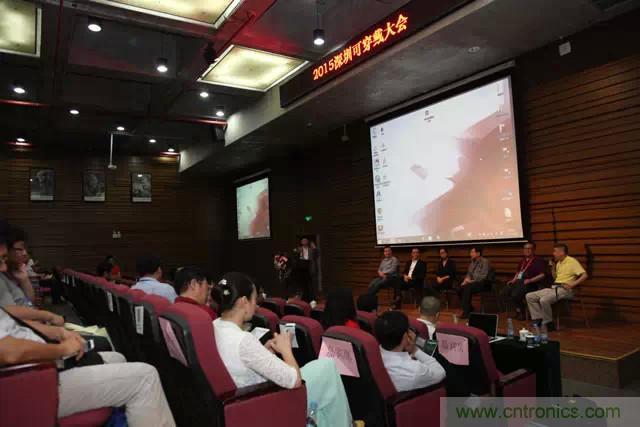 圖8:劉杰博士主持高端對話,嘉賓包括可穿戴領域開拓者陳東義教授,中科院深圳先進院產業(yè)處處長,機器人協(xié)會秘書長畢亞雷,可穿戴聯(lián)盟副秘書長姜文軍,太火鳥深圳總經理張翀,機智云CTO劉琰等。
