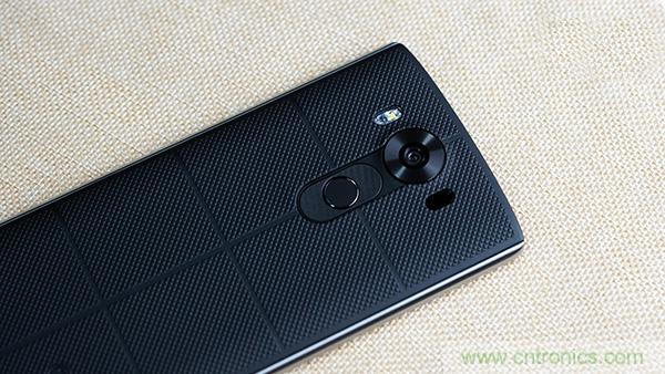 業界良心 LG V10 評測:剛毅、冷峻，不失人性化