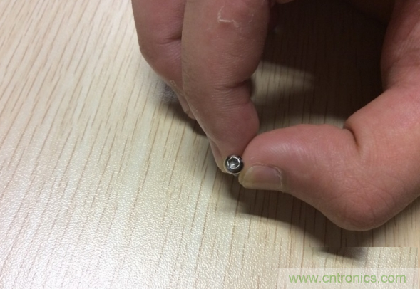 真飛機拆不著，那就來拆拆無人機“鼻祖”大疆吧！